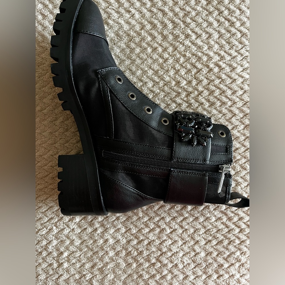 New - Picture 4 of 4